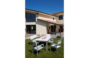 Table aluminium composite et 6 chaises